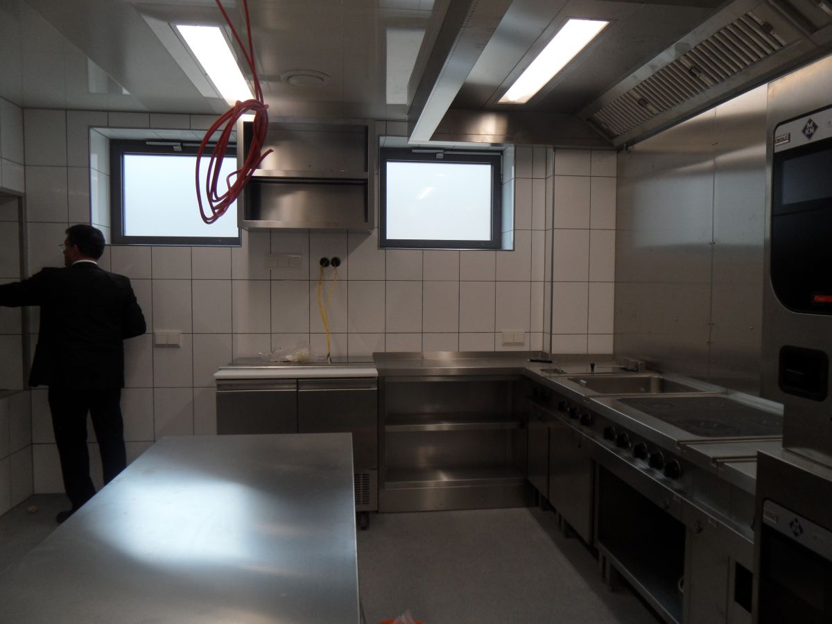 Rekonstruktion Mittelgebude - Kueche