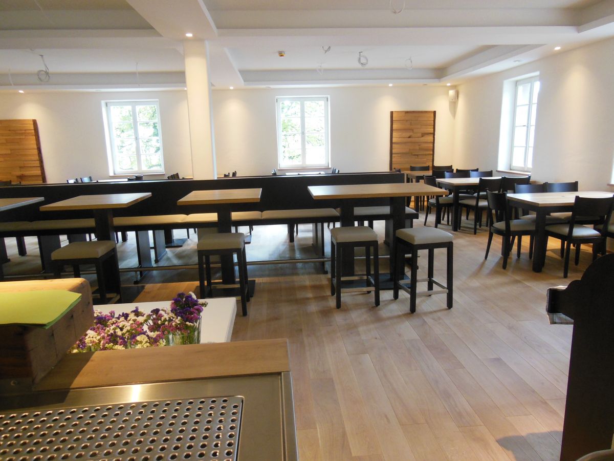 Rekonstruktion Mittelgebude - Gastronomie