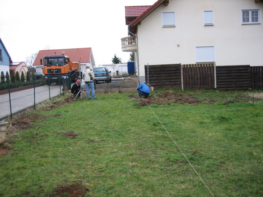 Wohnhausneubau Familie Fess - Vermessen des Grundstueckes