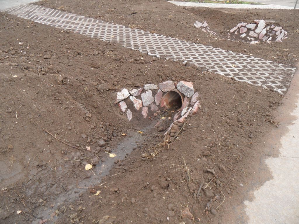 Erschliessung Thermalbad Rilchingen Wasserversorgung und Abwasserentsorgung - Entwaesserungsmulde