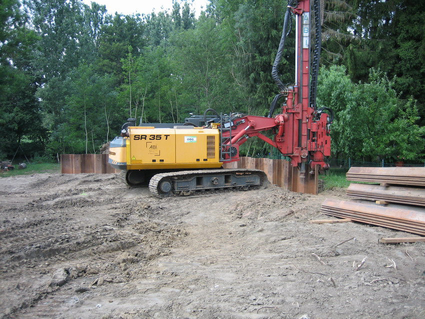 Hauptsammler Bliesmengen-Bolchen 1. Bauabschnitt Abwasseranlage Kleinblittersdorf - Rammarbeiten Spundwand Durchlaufbecken