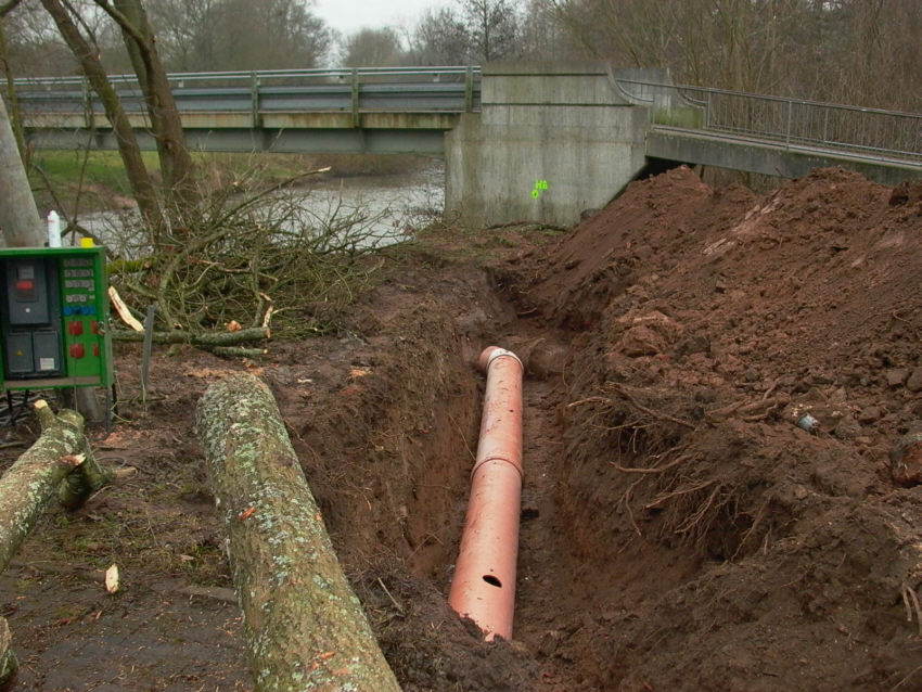 Hauptsammler Bliesmengen-Bolchen 2. Bauabschnitt Abwasseranlage Kleinblittersdorf - Herstellen Bypass DN 500