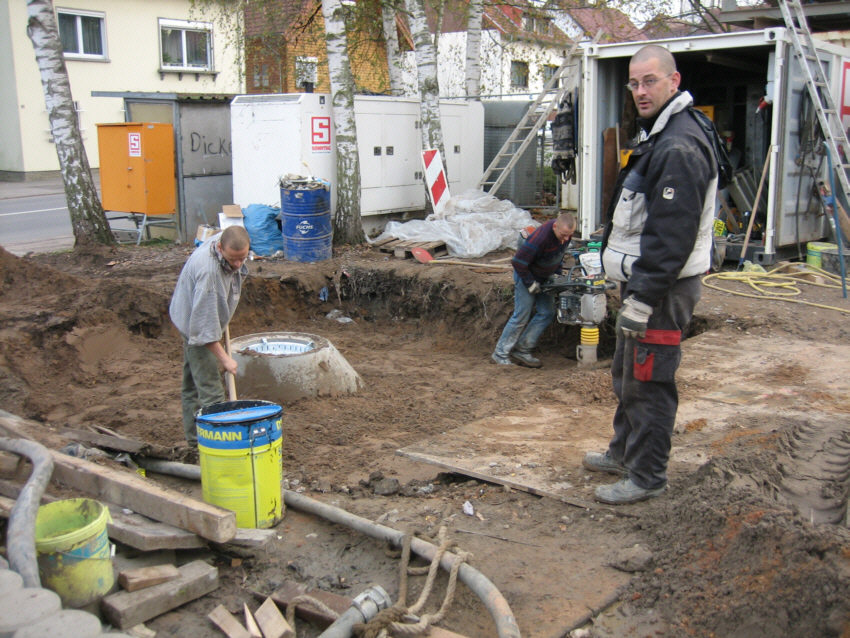 Hauptsammler Bliesmengen-Bolchen Pressung Abwasseranlage Kleinblittersdorf - Verfuellen der Startschachtes